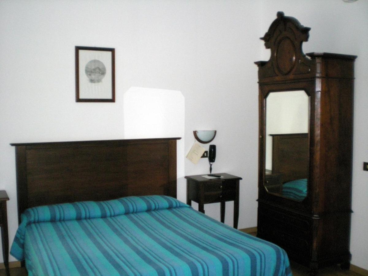 Hotel La Locanda Stresa Pokoj fotografie